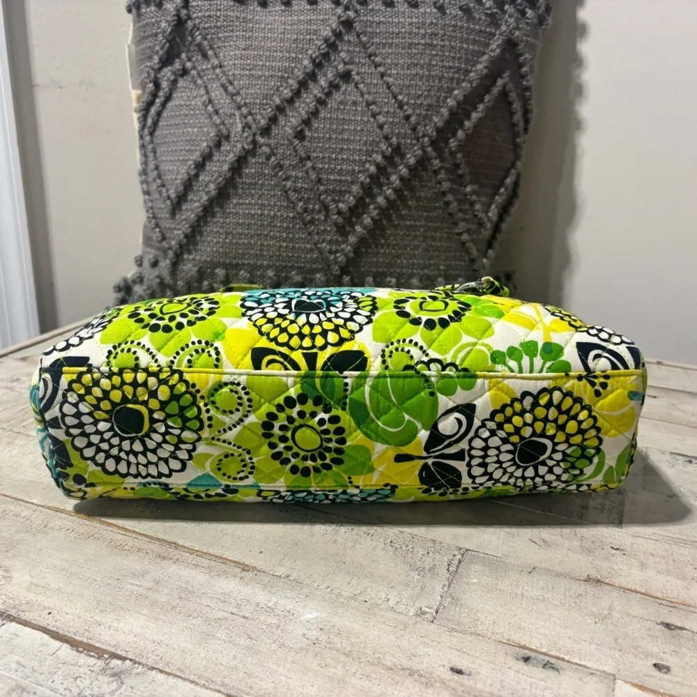 ❤️Vera Bradley Quilted Limes Up Shoulder Bag - Picture 5 of 8